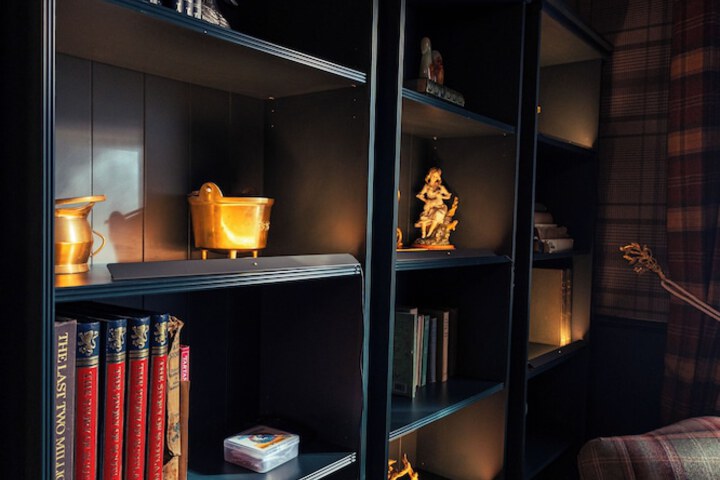 Room 2 of 176