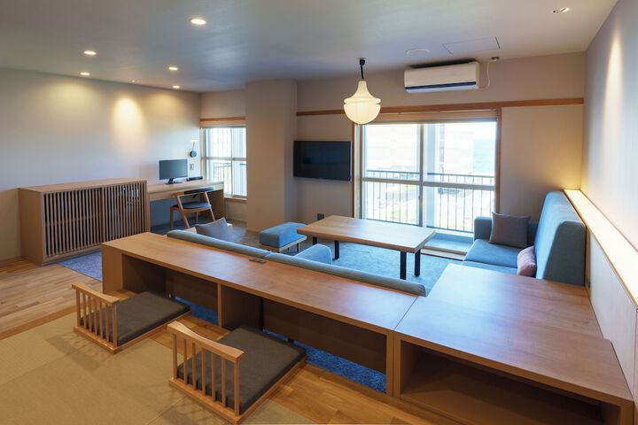 Room 3 of 92