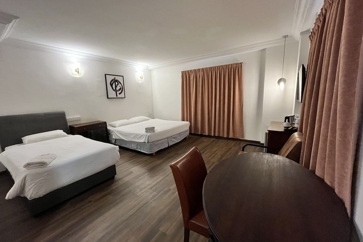 Room 18 of 82