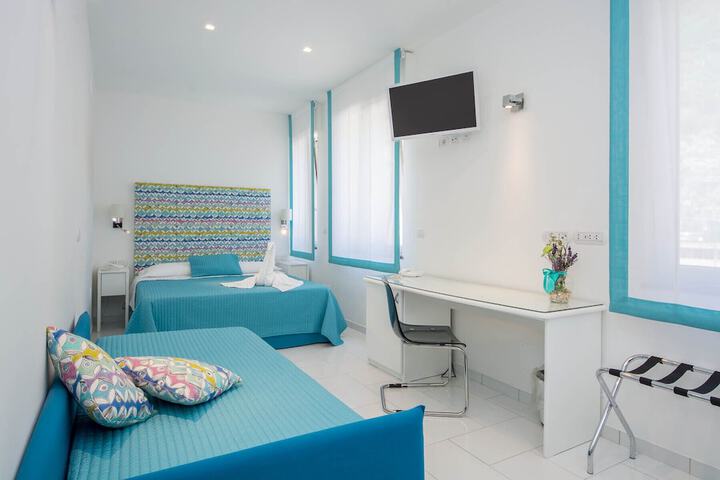 Room 20 of 94