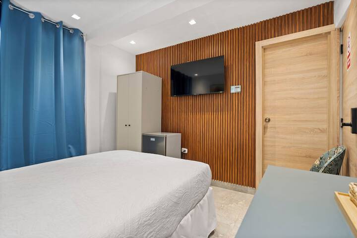 Room 13 of 62