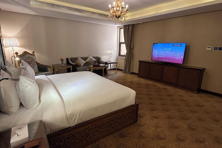 Room 7 of 43