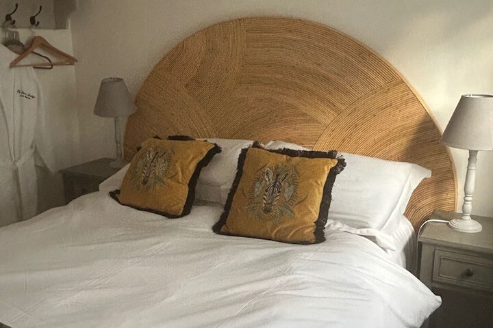 Room 2 of 11