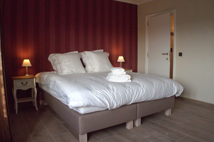 Room 5 of 43