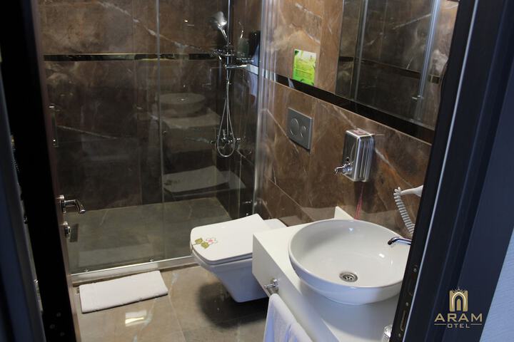 Room 20 of 27