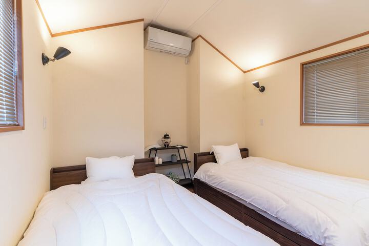 Room 12 of 54