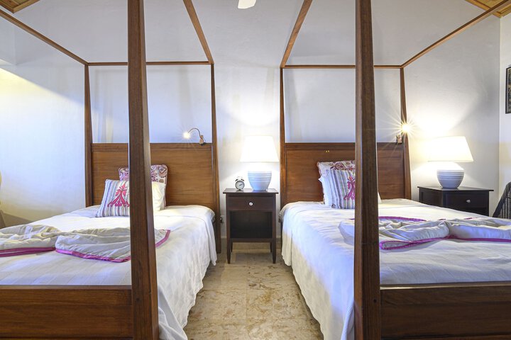 Room 21 of 72