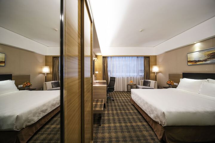 Room 11 of 60