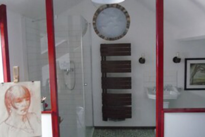 Room 34 of 165