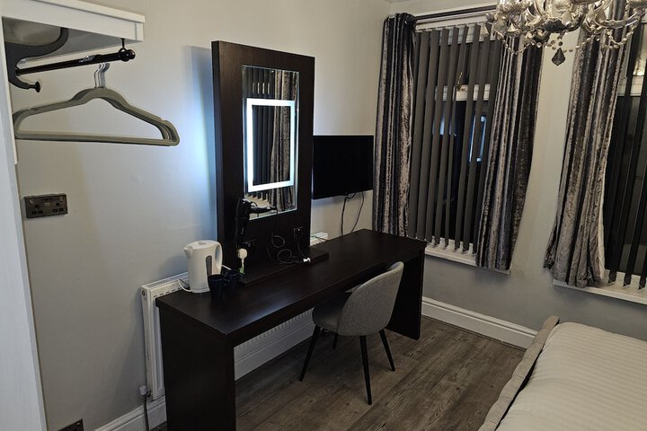 Room 19 of 39