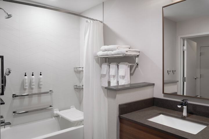 Room 34 of 53