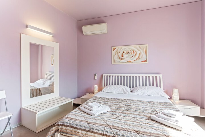 Room 3 of 9