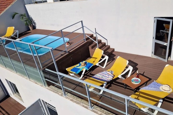 Pool 39 of 68