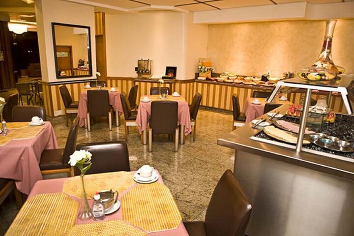 Breakfast/Coffee Service 43 of 61