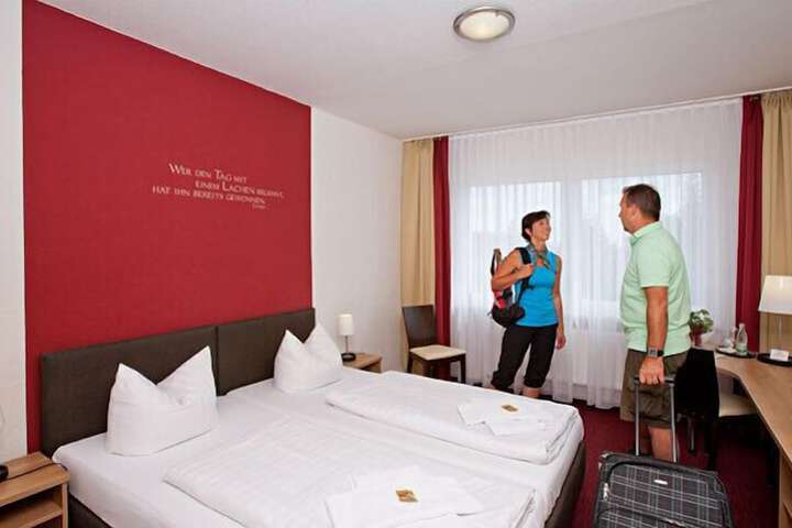 Room 9 of 24