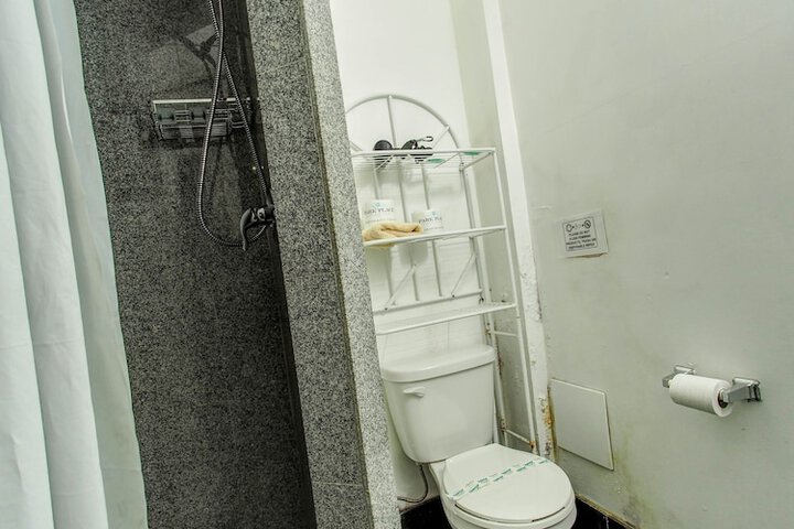 Room 255 of 268