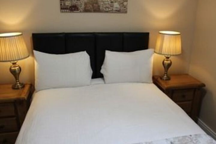 Room 8 of 13