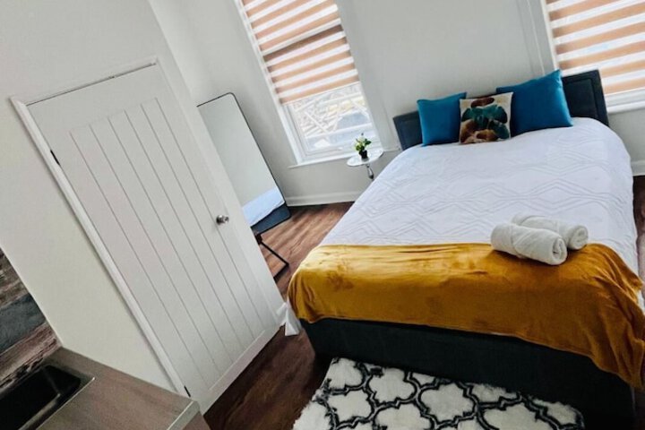 Room 8 of 74