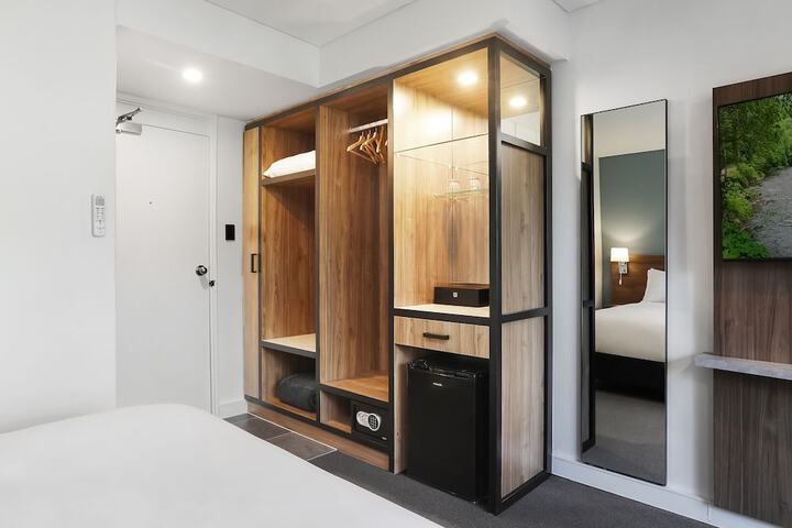 Room 14 of 41