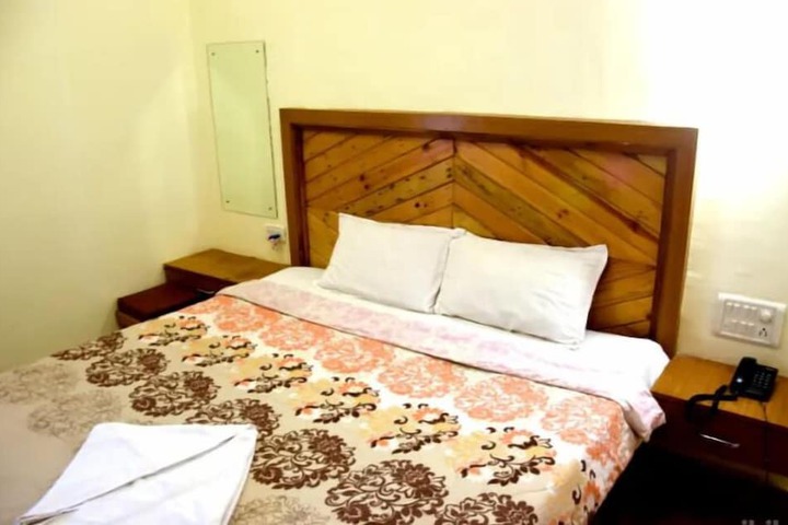 Room 3 of 25
