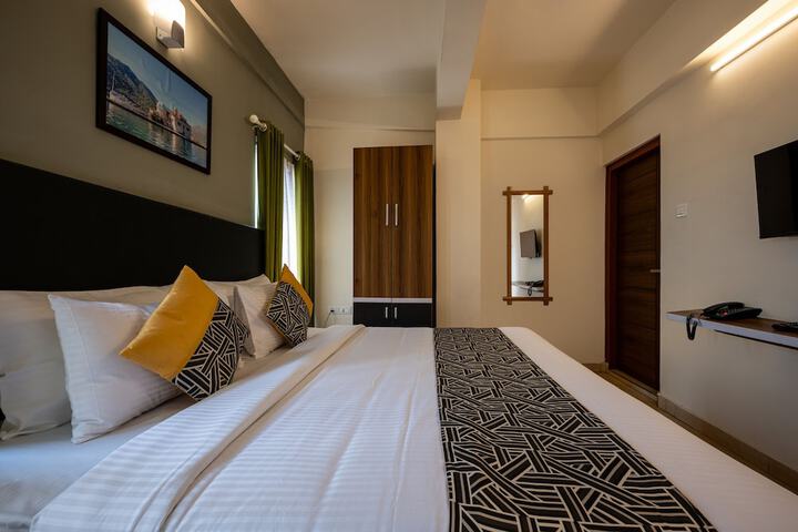 Room 10 of 37