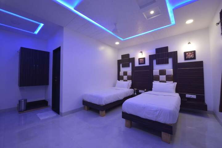 Room 10 of 44