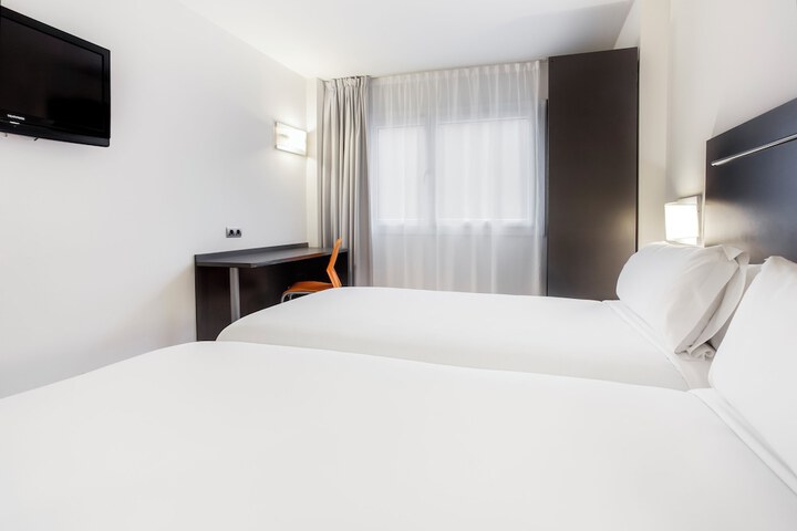 Room 15 of 35