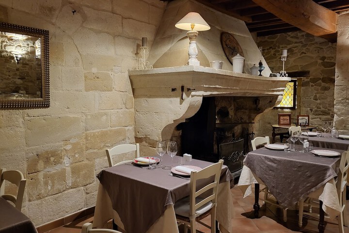 Hotel Restaurant La Ferme in Avignon