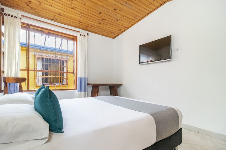 Room 4 of 24