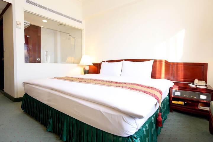 Room 7 of 43