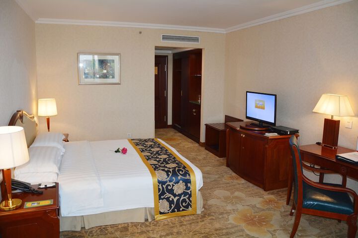 Room 44 of 121