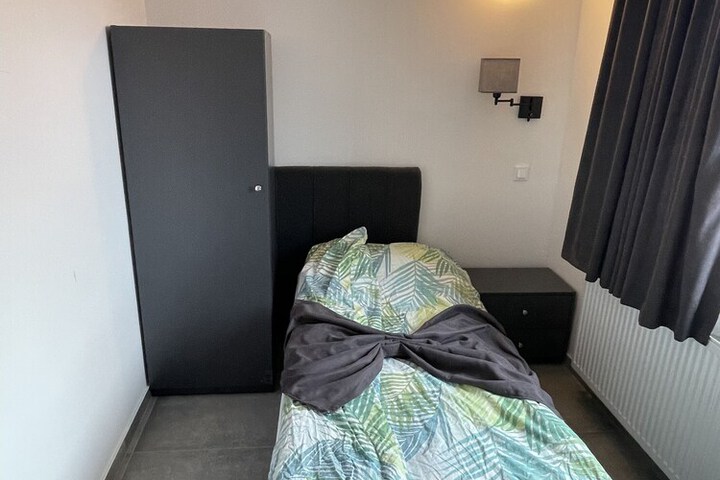 Room 7 of 34