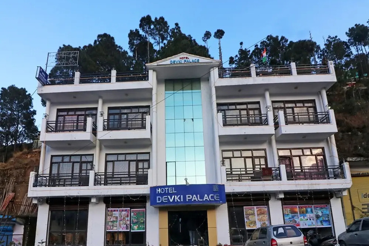 OYO 28044 Devki Palace Jain Hotel