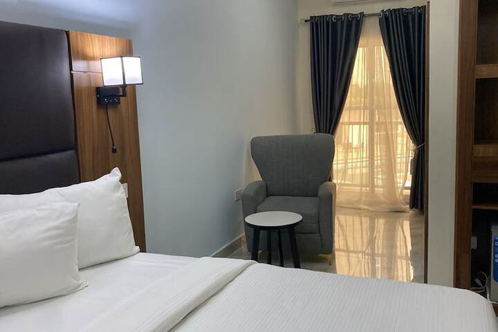 Room 11 of 23