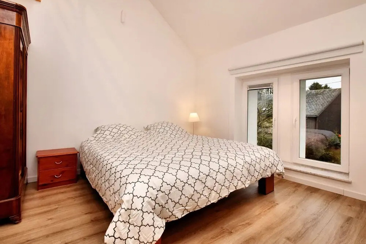 Room 5 of 22
