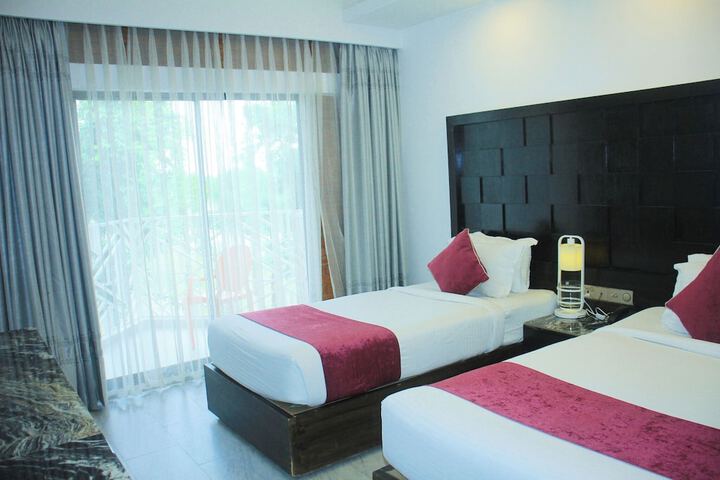 Room 9 of 82