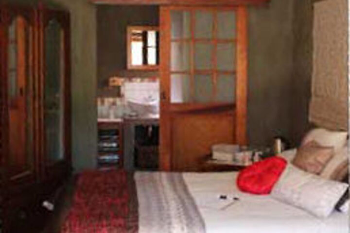 Room 12 of 18