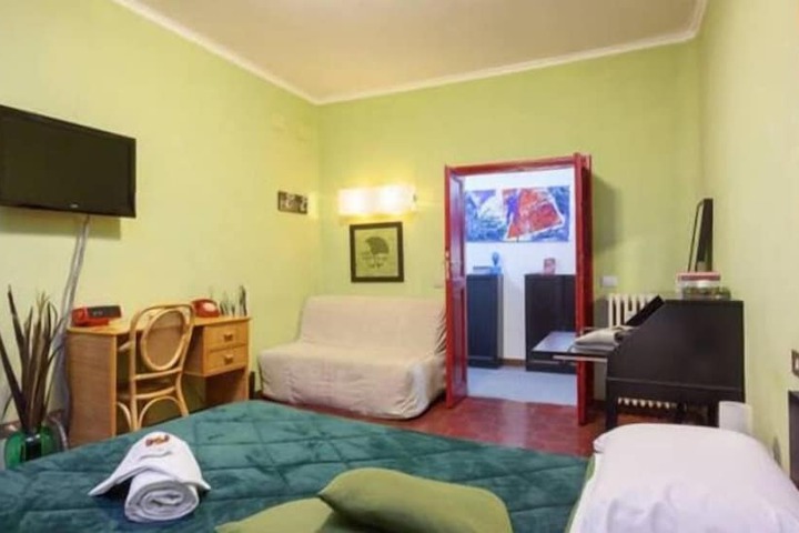 Room 9 of 53