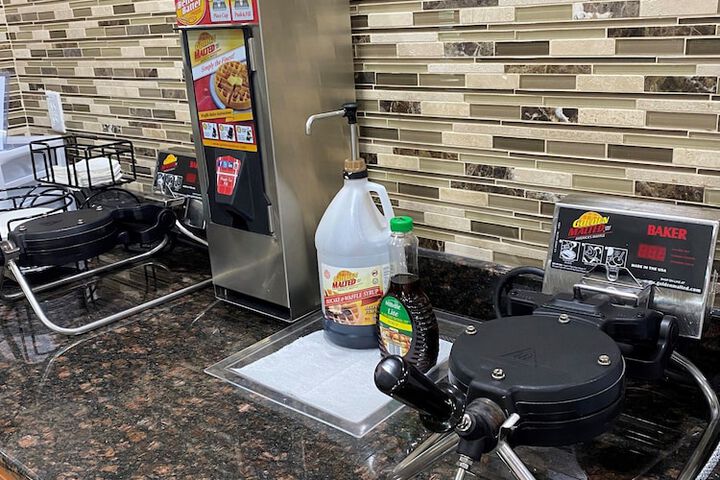 Breakfast/Coffee Service 15 of 17