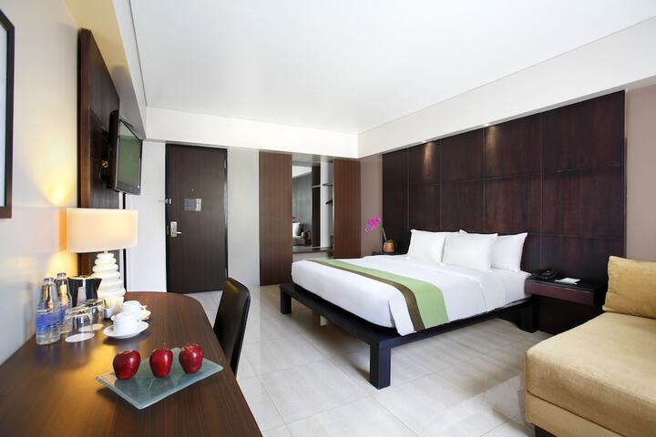 Room 7 of 48