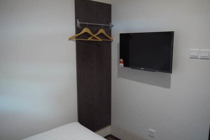 Room 28 of 50