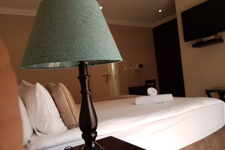 Room 7 of 36