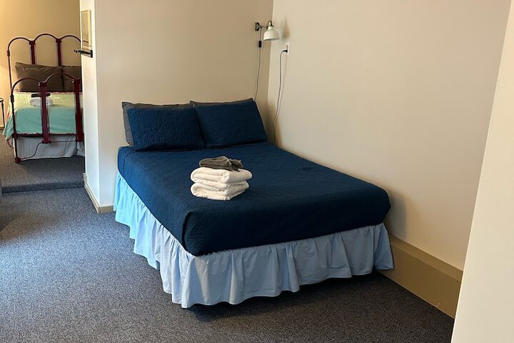Room 28 of 46