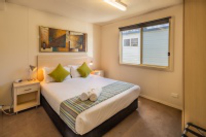 Room 221 of 611