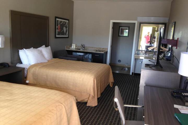 Room 10 of 42