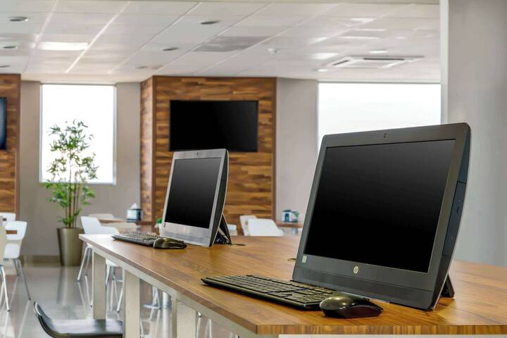 Business Center 26 of 30