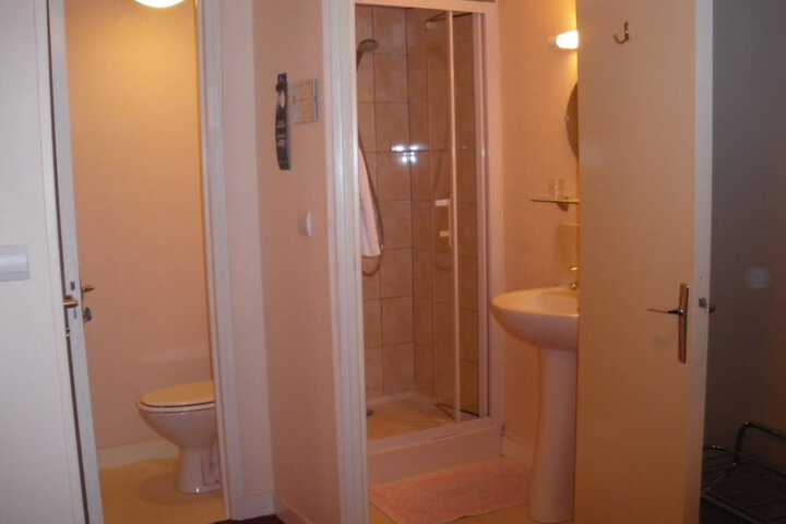 Room 16 of 47