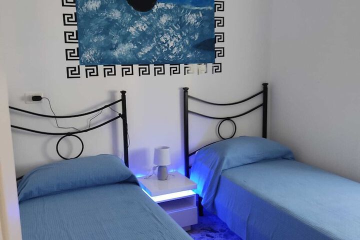 Room 12 of 46