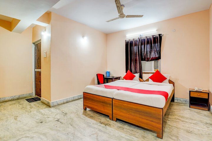 Room 10 of 29