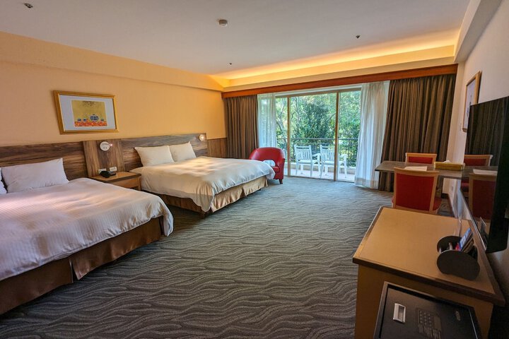 Room 19 of 90